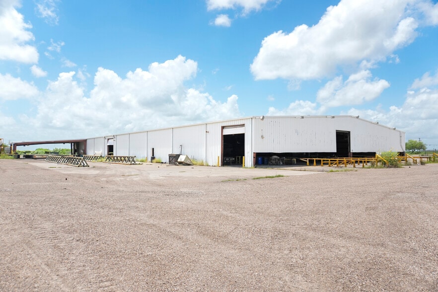 More Photos Of 4127 County Road 34, Robstown Warehouse For Sale