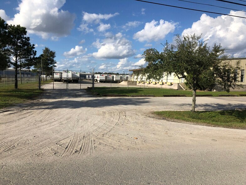 More Photos Of 425 Telfair Rd, Savannah Truck Terminal For Lease