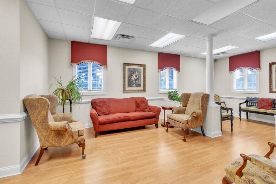 More Photos Of 2035 Valleygate Dr, Fayetteville Medical For Sale