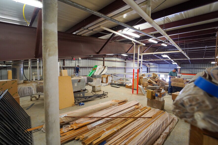 More Photos Of 8609 Lone Tree Rd, Victoria Industrial For Sale