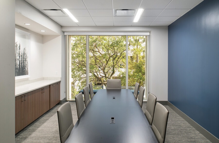 More Photos Of 401 E Jackson St, Tampa Office For Lease