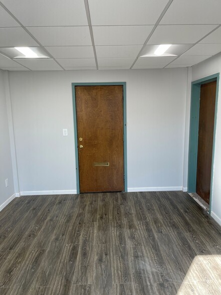More Photos Of 1527 Franklin Ave, Mineola Office For Lease