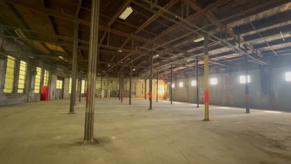 More Photos Of 1700 Broadway St, Buffalo Manufacturing For Sale