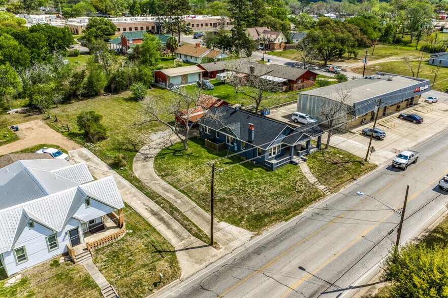 More Photos Of 404 W Main St, Bellville Office Residential For Sale