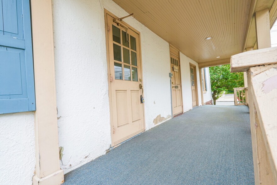 More Photos Of 12-19 River Rd, Fair Lawn Office For Sale