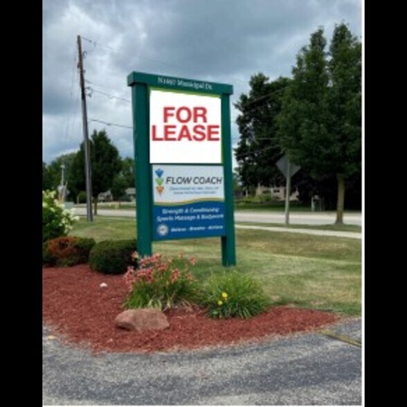 More Photos Of N1697 Municipal Dr, Greenville Office For Lease