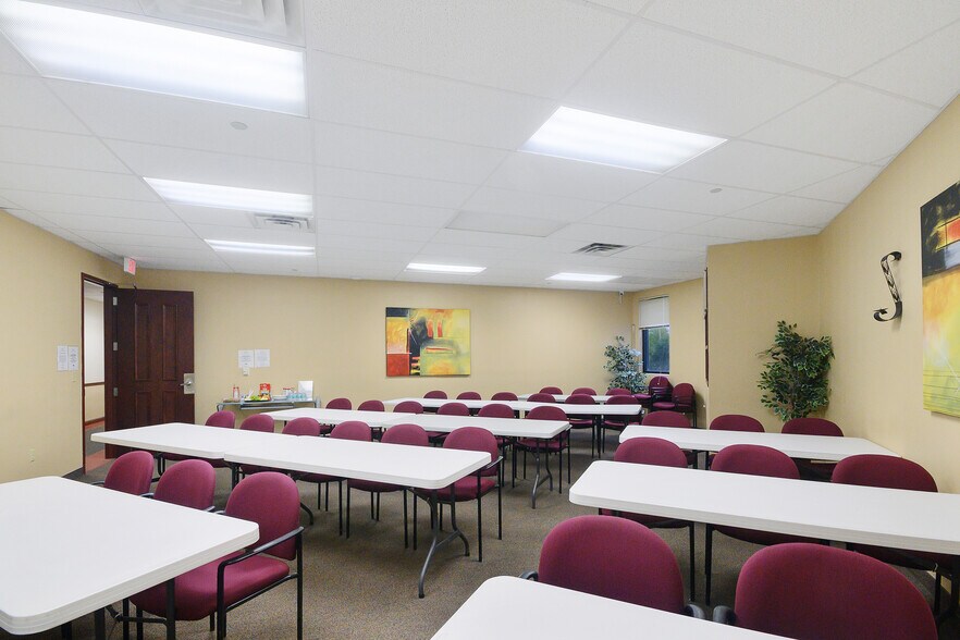 More Photos Of 8461 Lake Worth Rd, Lake Worth Unknown For Lease