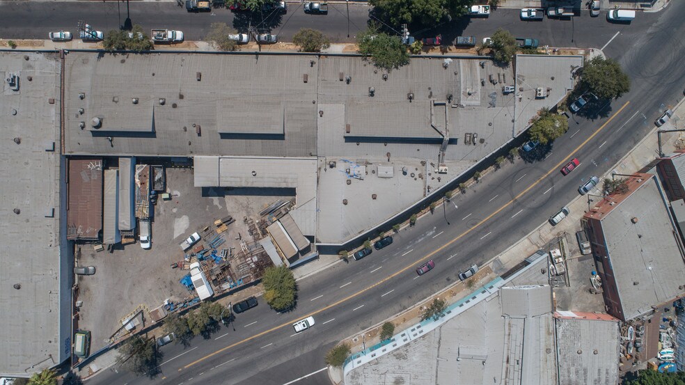 More Photos Of 3301 E 14th St, Los Angeles Warehouse For Sale