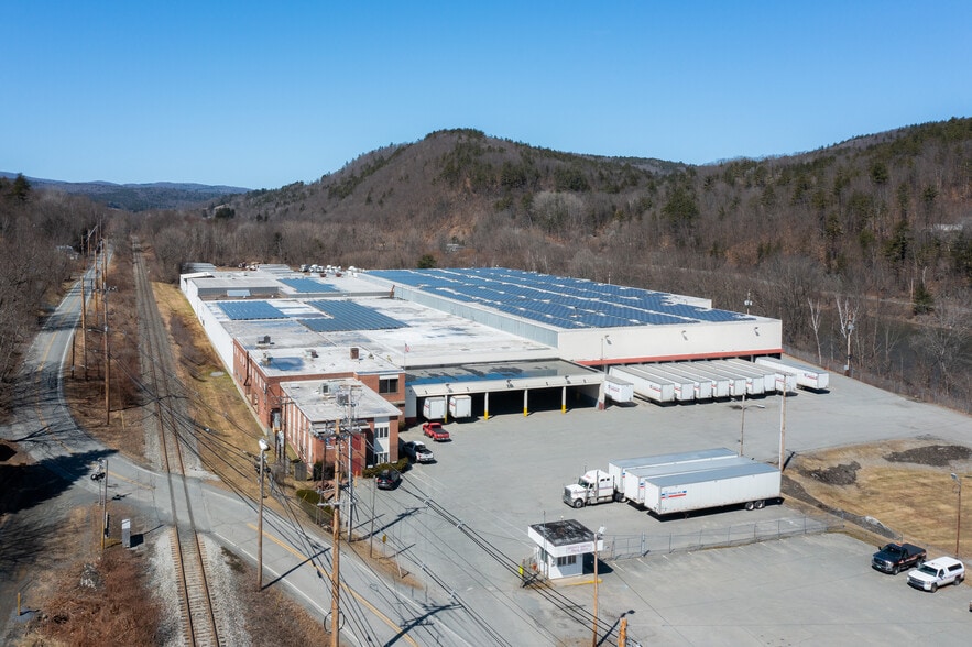 More Photos Of 601 Old River Rd, White River Junction Warehouse For Lease