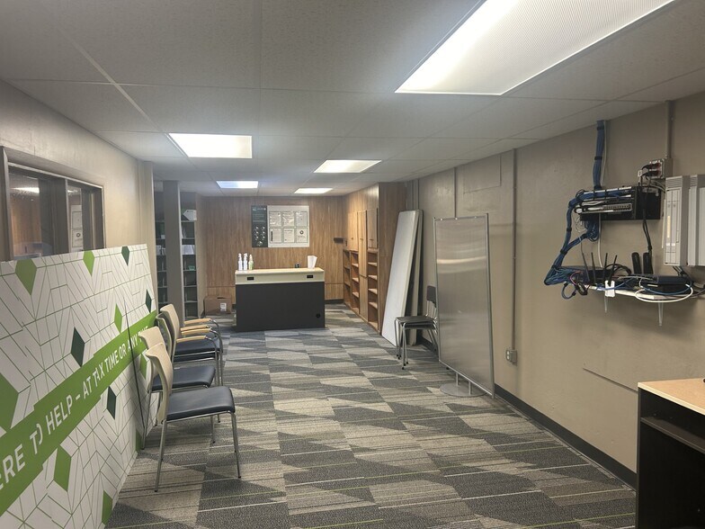More Photos Of 2413 Crill Ave, Palatka Office For Sale