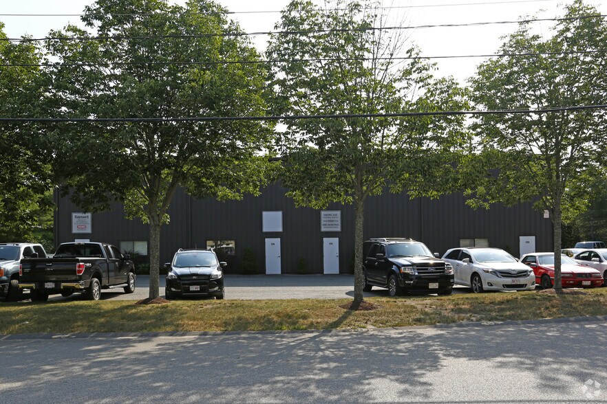 More Photos Of 22 Industrial Way, Hanover Warehouse For Lease