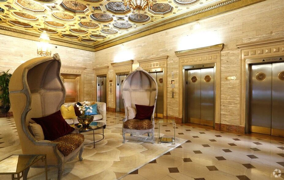 More Photos Of 105 W 4th St, Cincinnati Apartments For Lease