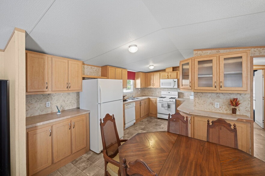 More Photos Of 820 Forest View Dr, Blanco Manufactured Housing Mobile Home Park For Sale