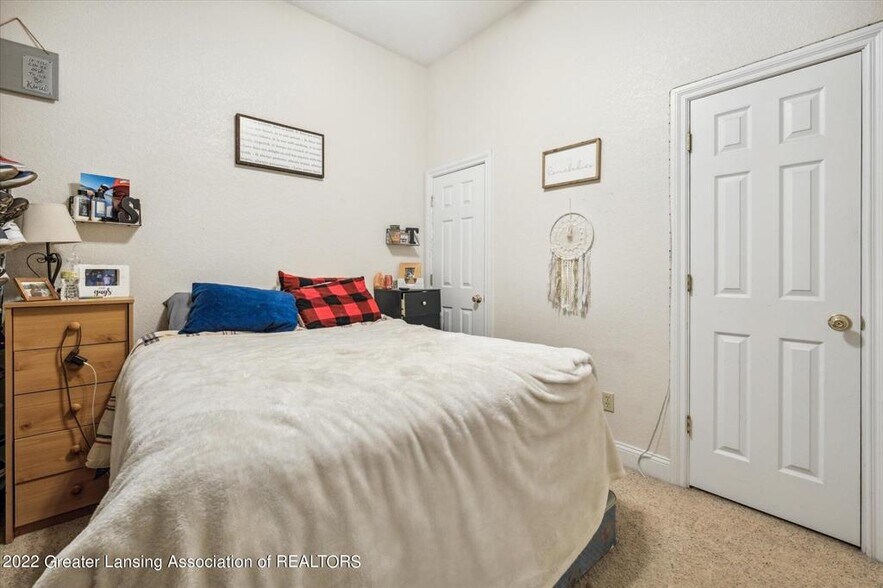 More Photos Of 335 Horatio St, Charlotte Apartments For Sale