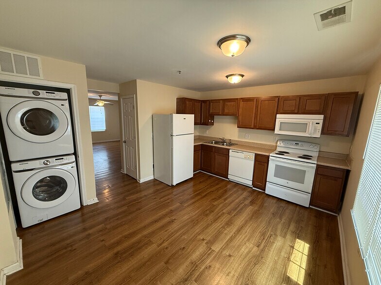 More Photos Of 3700 Delancy St, Greensboro Multifamily For Sale