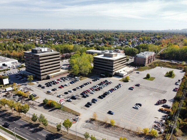 More Photos Of 1600A Boul Saint-Martin E, Laval Office Residential For Sale