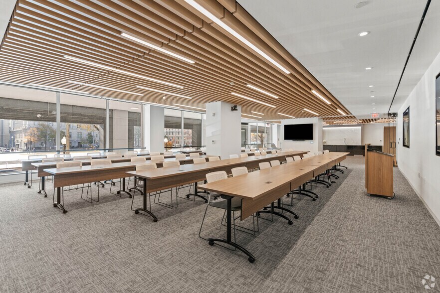 More Photos Of 1331 Pennsylvania Ave NW, Washington Office For Lease