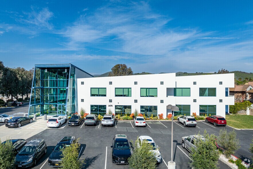 More Photos Of 2475 Townsgate Rd, Westlake Village Office For Lease