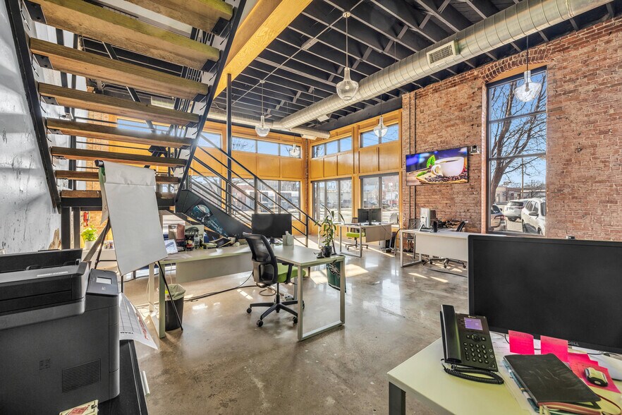 More Photos Of 201 E Hobson Ave, Sapulpa Loft Creative Space For Sale