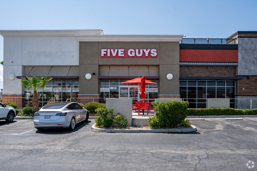 More Photos Of 39332 10th St W, Palmdale Freestanding For Sale