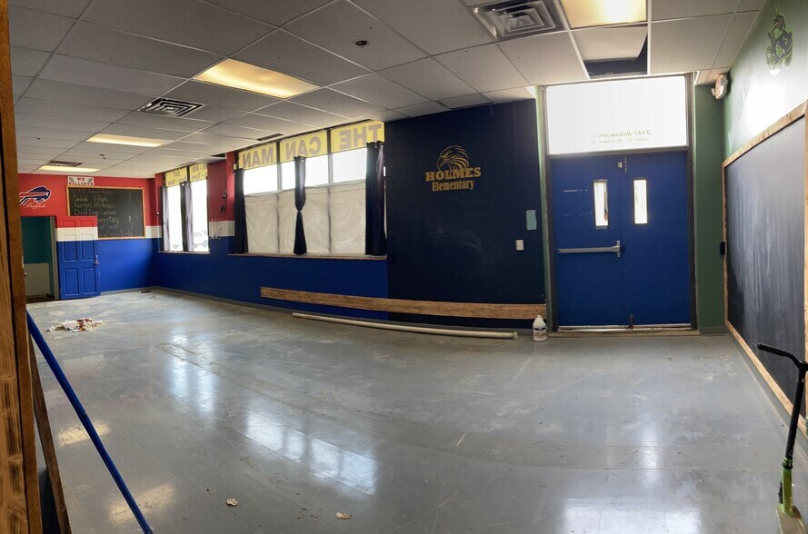 More Photos Of 3147 Delaware Ave, Kenmore Freestanding For Lease