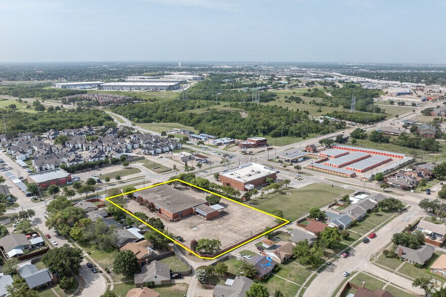 More Photos Of 1313 Oates Dr, Mesquite Office For Sale