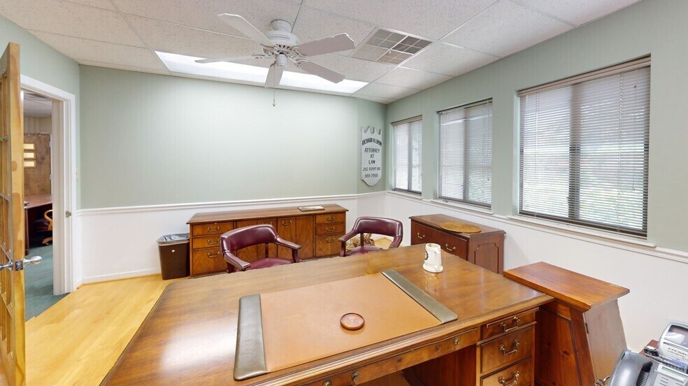 More Photos Of 617-631 Swedesford Rd, Malvern Office For Sale