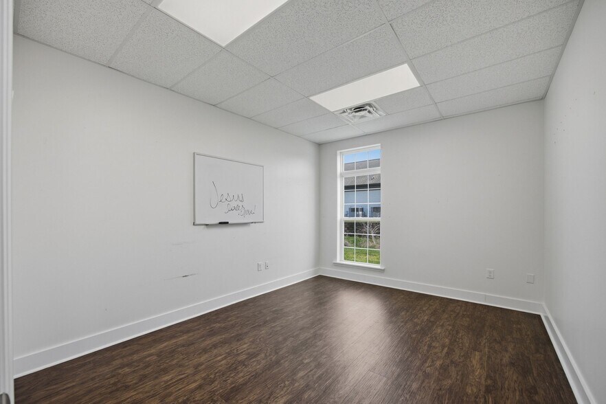 More Photos Of 7385 Applegate Ln, Chattanooga Medical For Sale