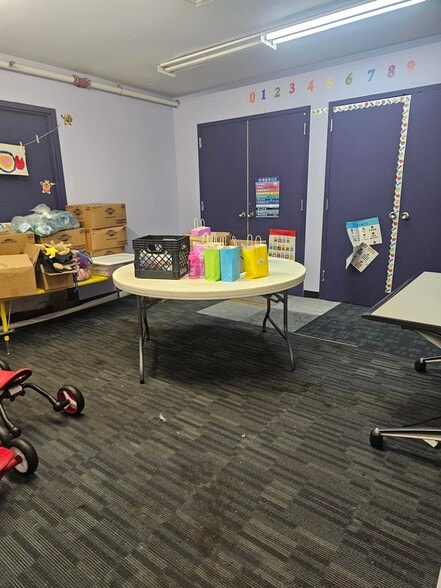 More Photos Of 2800 Caroline St, Saint Louis Specialty For Sale