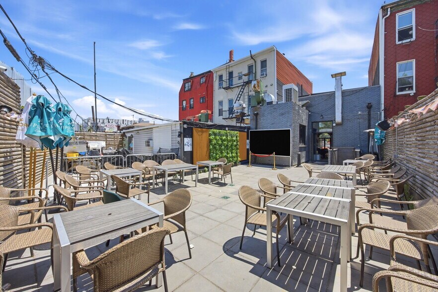 More Photos Of 1041 Flushing, Brooklyn Restaurant For Lease