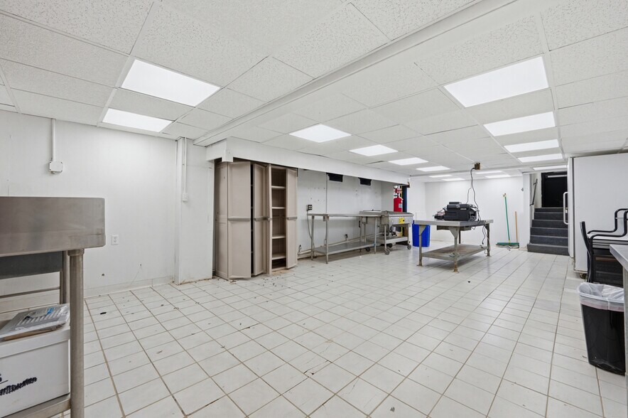 More Photos Of 101 Burtner Rd, Butler Office For Sale