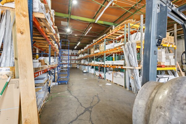 More Photos Of 9210 King Arthur Dr, Dallas Distribution For Lease