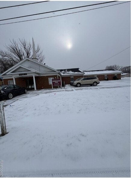 Primary Photo Of 1258 E Humphrey Ave, Flint Religious Facility For Sale