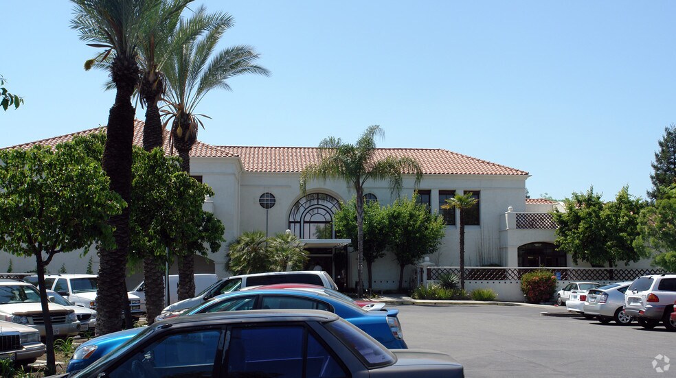 More Photos Of 6297 N Fresno St, Fresno Office For Sale