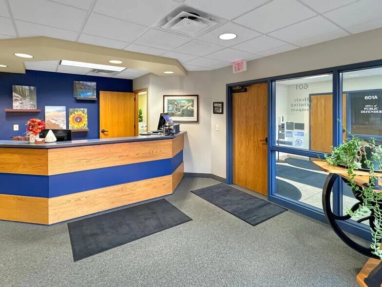 More Photos Of 601 Jewett St, Marshall Office For Sale
