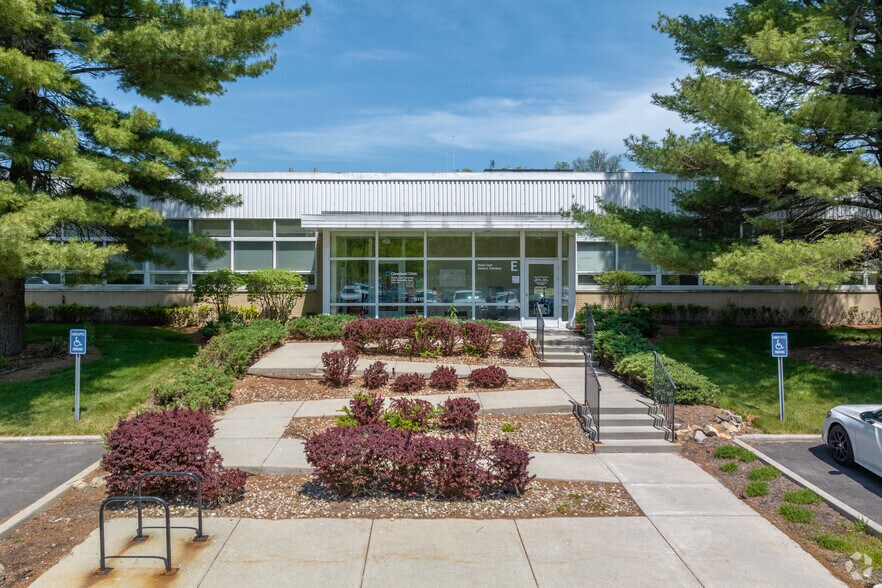 More Photos Of 6801 Brecksville Rd, Independence Research And Development For Lease