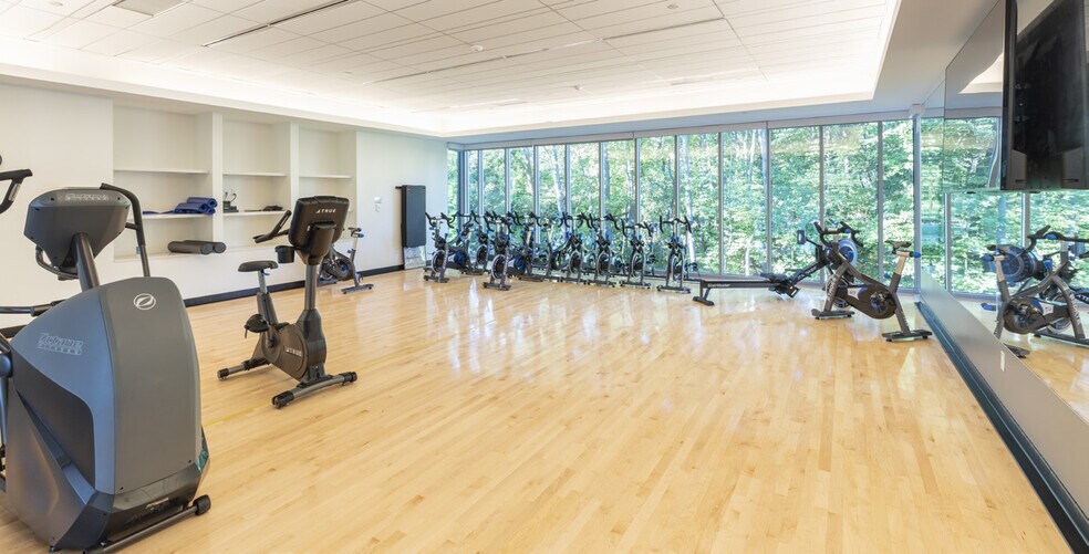More Photos Of 35 New England Business Center Dr, Andover Office For Lease