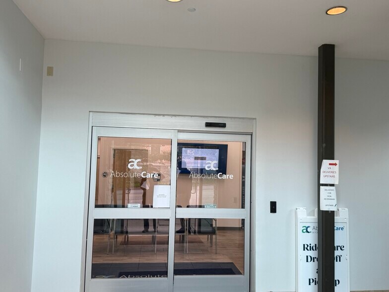 More Photos Of 260 E University Ave, Cincinnati Medical For Sale