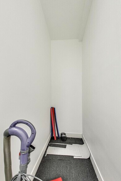 More Photos Of 2628-2634 W Touhy Ave, Chicago Storefront Retail Office For Lease