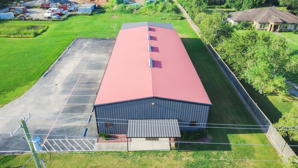 More Photos Of 1201 Steele Rd, Alvin Industrial For Sale