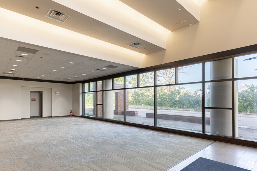 More Photos Of 480 Vantage Pt, Miamisburg Medical For Lease