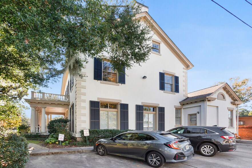 More Photos Of 1719 Abercorn St, Savannah Office Residential For Sale