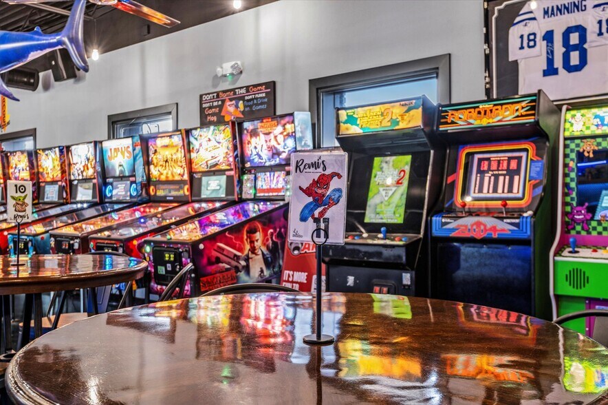 More Photos Of 622 SE Frank Phillips Blvd, Bartlesville Restaurant For Sale