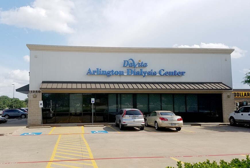 More Photos Of 1250 E Pioneer Pky, Arlington Unknown For Lease