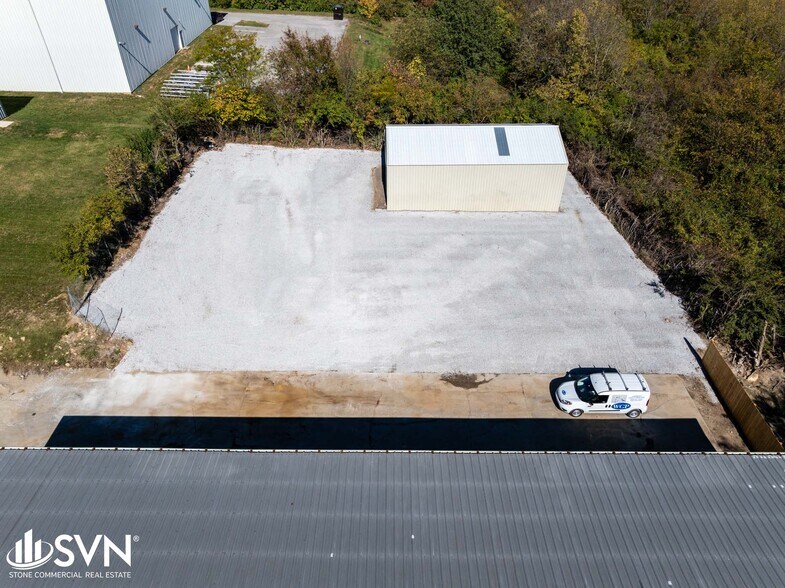 More Photos Of 121 Kemper Dr, Nicholasville Warehouse For Lease