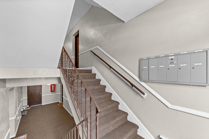 More Photos Of 5216 E Lake Rd, Sheffield Lake Apartments For Sale