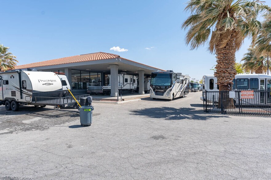 More Photos Of 45640 N 23rd St W, Lancaster Auto Dealership For Sale