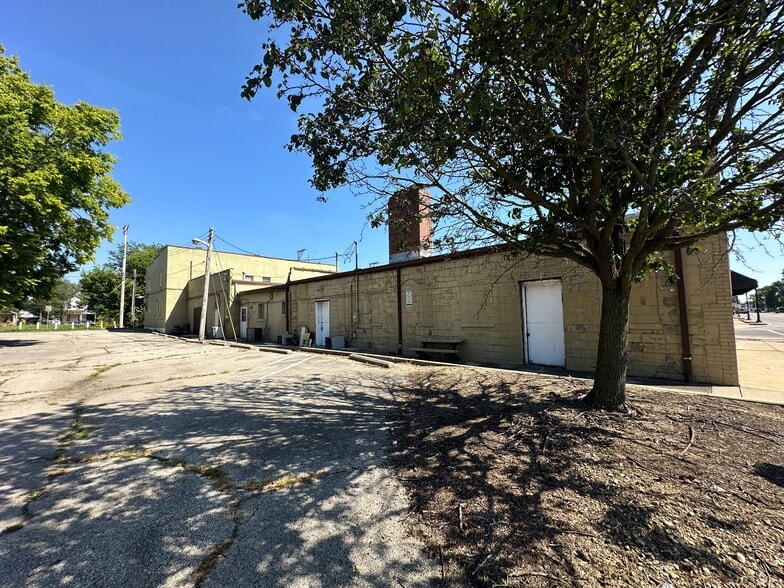 More Photos Of 5-23 N Elm St, Dayton Storefront Retail Office For Sale