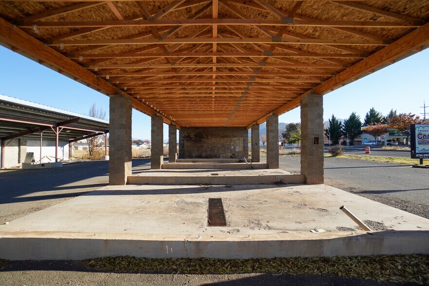 More Photos Of 214 N Pacific Hwy, Talent Carwash For Sale