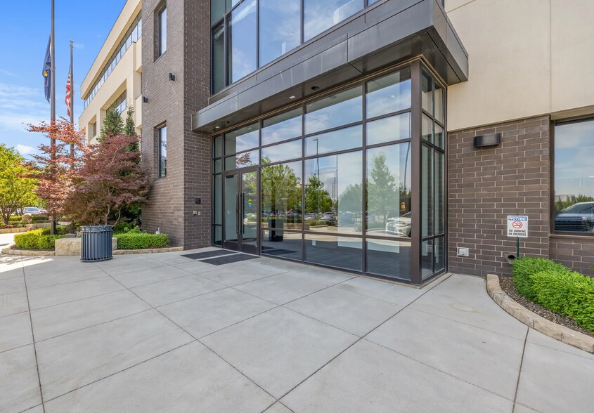 More Photos Of 2929 W Navigator Dr, Meridian Office For Lease